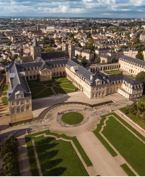 Visite théâtralisée "Histoire et jonglerie en abbayes de Normandie" à l'Abbaye aux Dames