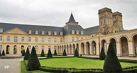 Abbaye à visiter en famille, abbaye aux dames, caen, calvados, Normandie