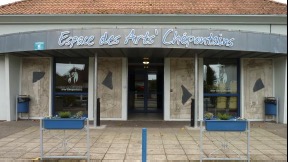 Espace Arts'Chépontains, Pont de l'Arche, Eure, Normandie.jpg
